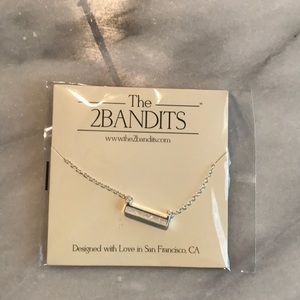 2 bandits necklace